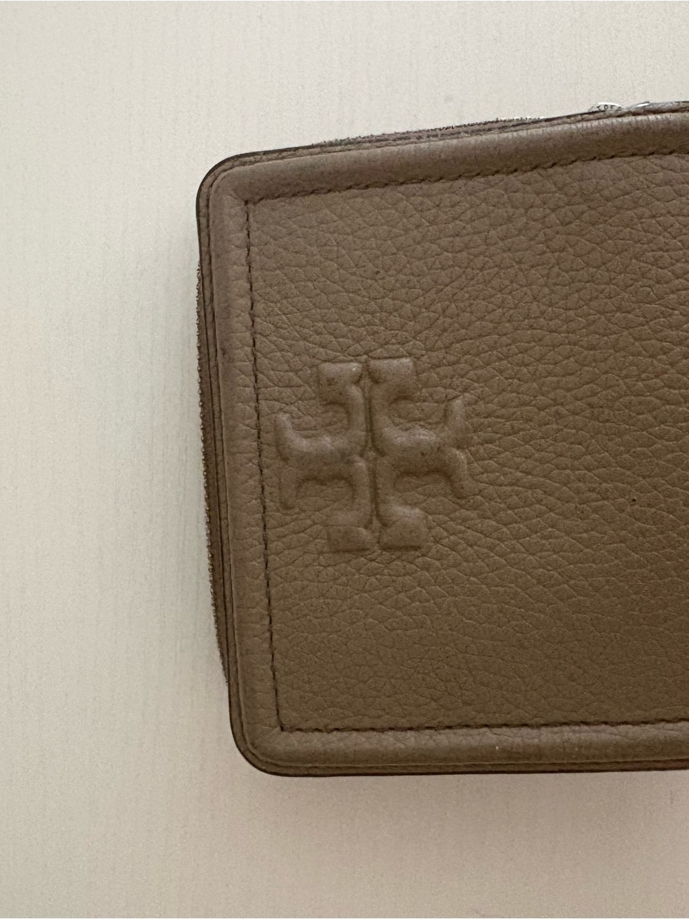 Tory Burch Pebbled Leather Bifold Wallet in Taupe EUC